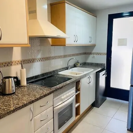 Seas The Day! Marina View Apartment